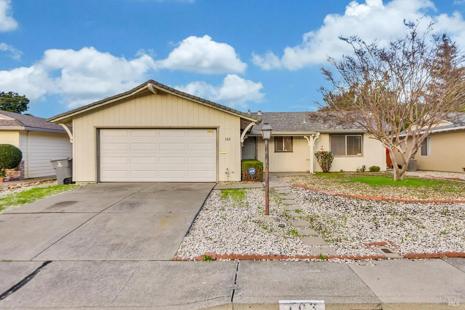103 Isle Royale Cir photo 1