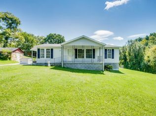 1444 Forest View Dr, Kingsport, TN 37660