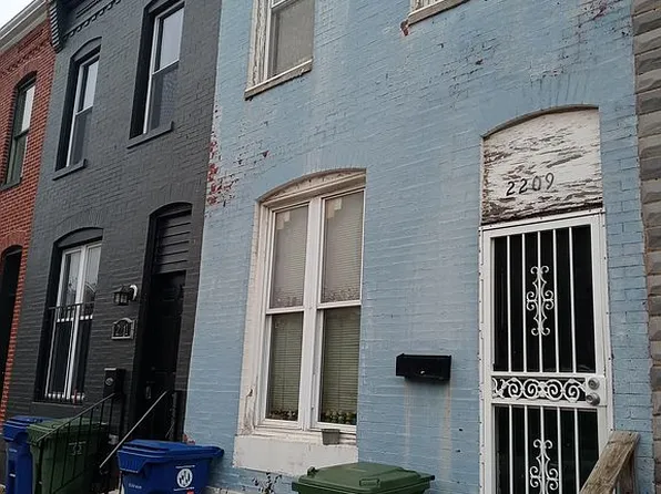 2209 E Chase St, Baltimore, MD 21213