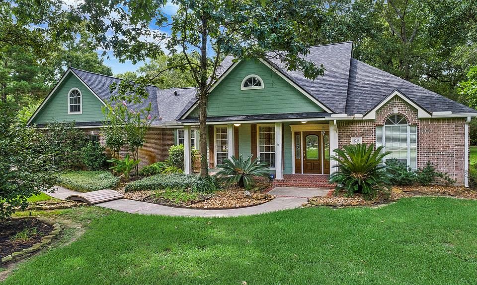 1st image of 1215 Vista Del Lago Dr