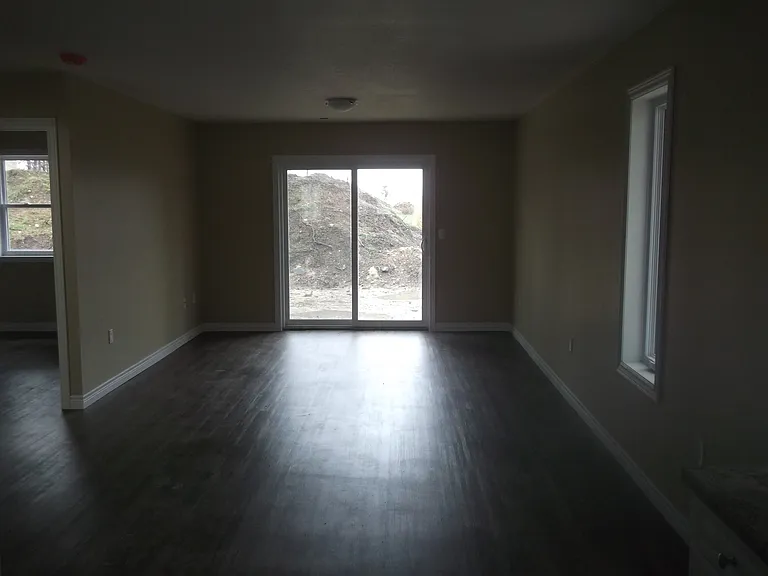 149 Westfall Cres — Photo 6