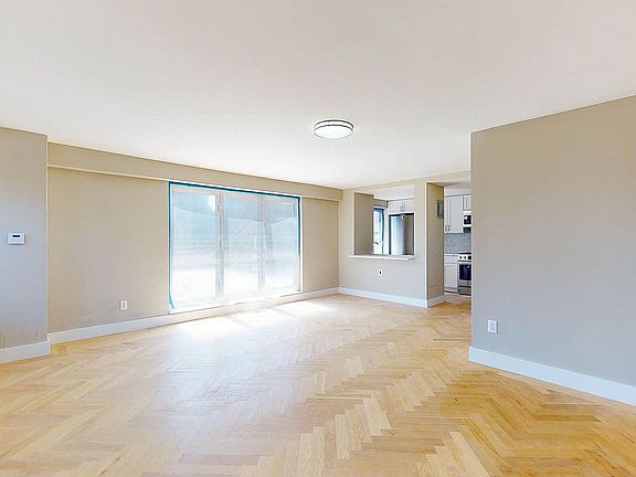 4th image of 160 E 88th St #14AB