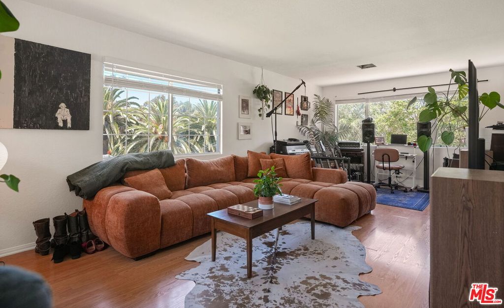 2142 Baxter St, Los Angeles, CA - View 3