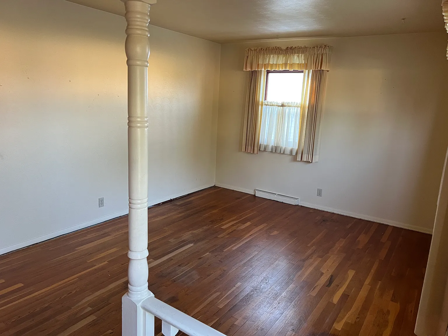 3 bed, 950 sqft, $1,800 — Photo 3