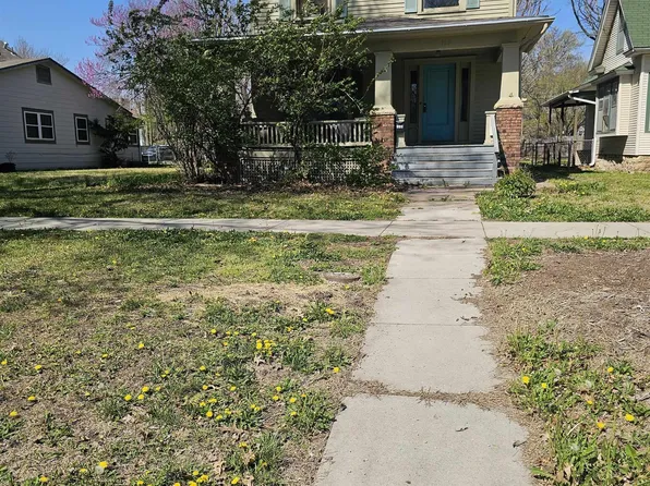 713 SW Clay St, Topeka, KS 66606