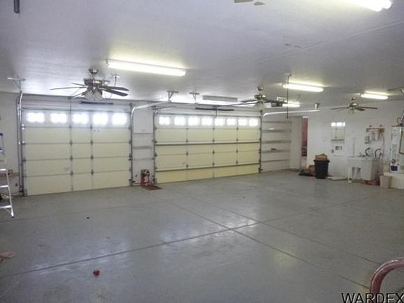 5th image of 2037 E Hammer Ln