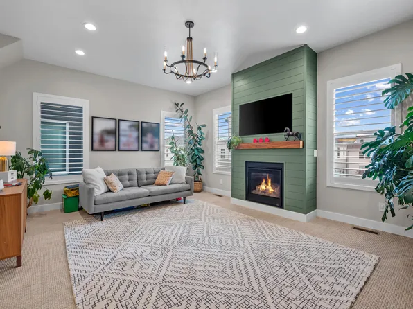5299 W Bowstring Way S, South Jordan, UT 84009
