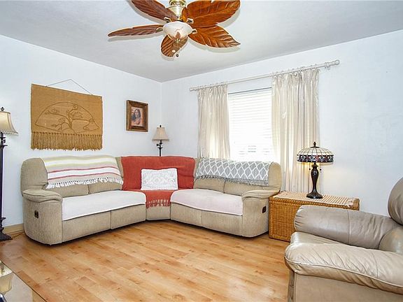 4th image of 3413 W Rogers Ave