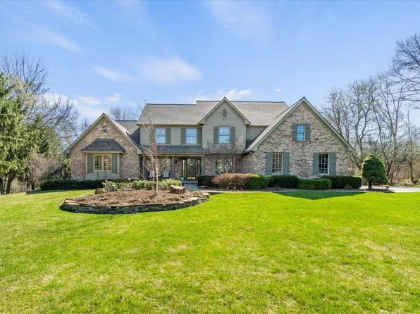 5187 Timber Bend Dr, Brighton, MI 48116