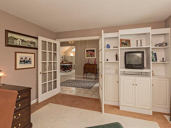 4th image of 38180 Windy Hill Ln