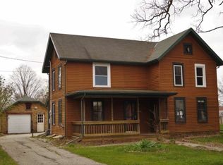 2742 Thinnes St, Cross Plains, WI 53528