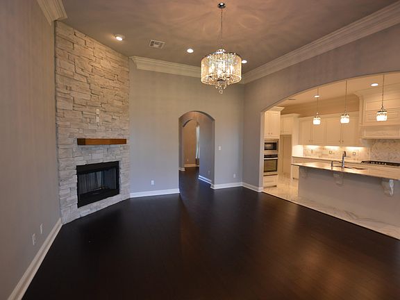 2nd image of 211 Coco Palm Ct
