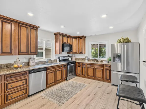 5531 North Ave, Carmichael, CA 95608