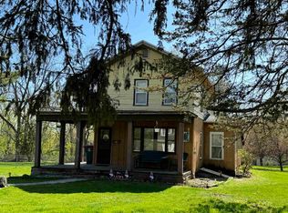 53 N 4th St, Evansville, WI 53536