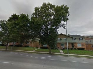 12115 W Bluemound Rd, Wauwatosa, WI 53226