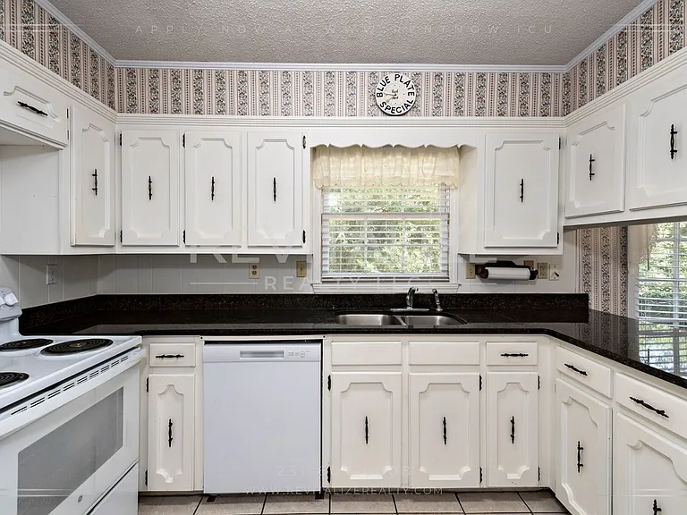 962 Lansdale Ct — Photo 14