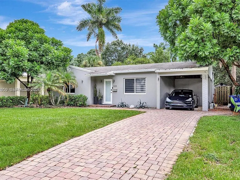 828 SW 15th St — Photo 8