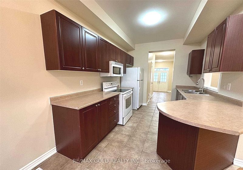 Oakville Townhouse for rent - 3 Bedrooms — photo 14