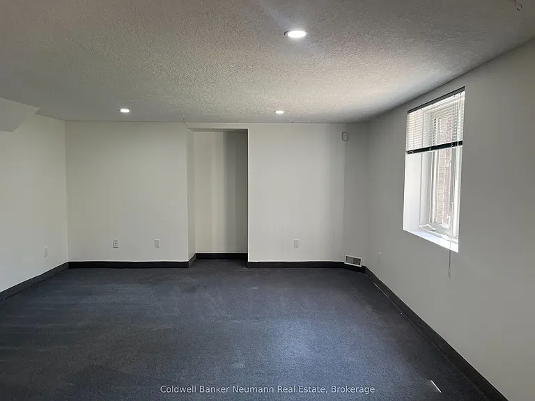 198 Summerfield Dr #LOWER — Photo 4