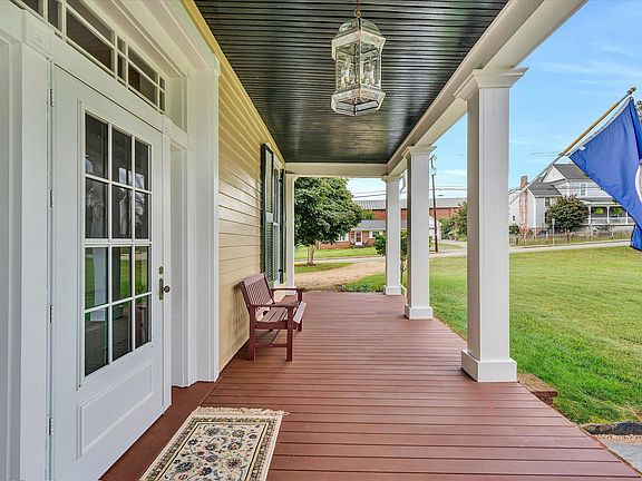 2nd image of 25 Orchard Ave