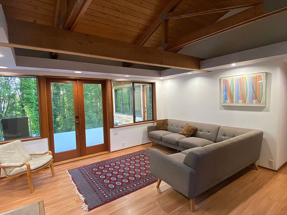 Living Room (open space)