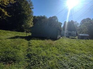 2839 Teges Creek Rd, Manchester, KY 40962