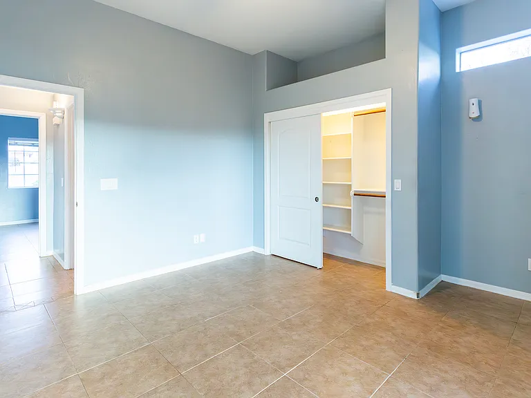 414 Bury Ct — Photo 16