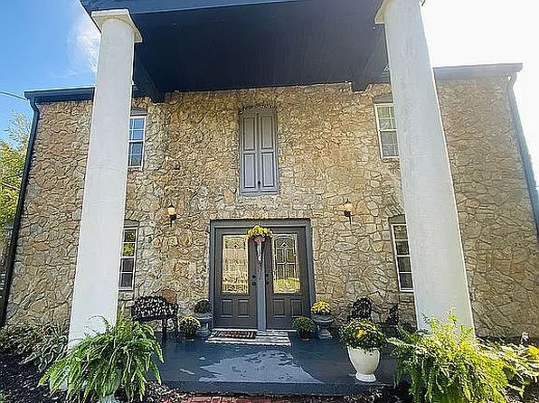 516 W Arch St, Madisonville, KY 42431