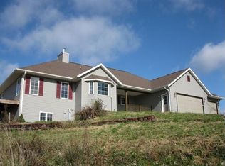 N8958 Sunnyside Rd, Blanchardville, WI 53516