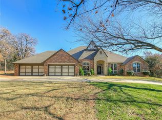 10900 Goldleaf Ln, Oklahoma City, OK 73131