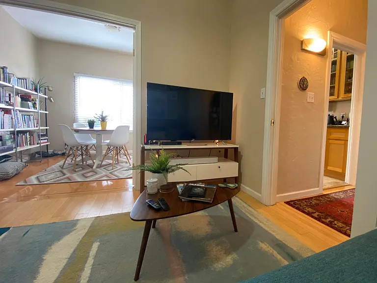 1955 Chestnut St #204 — Photo 9