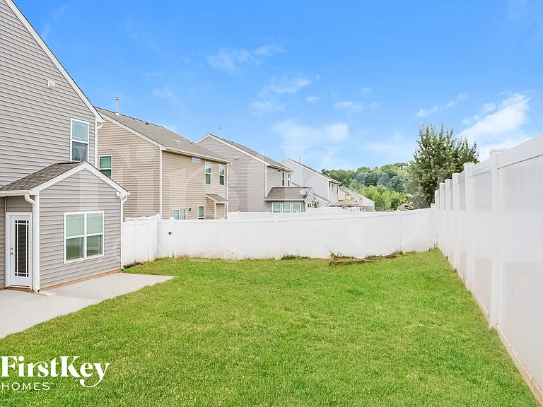121 Wintergreen Ct — Photo 16