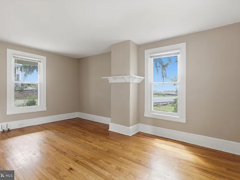 8606 Yellow Springs Rd — Photo 6