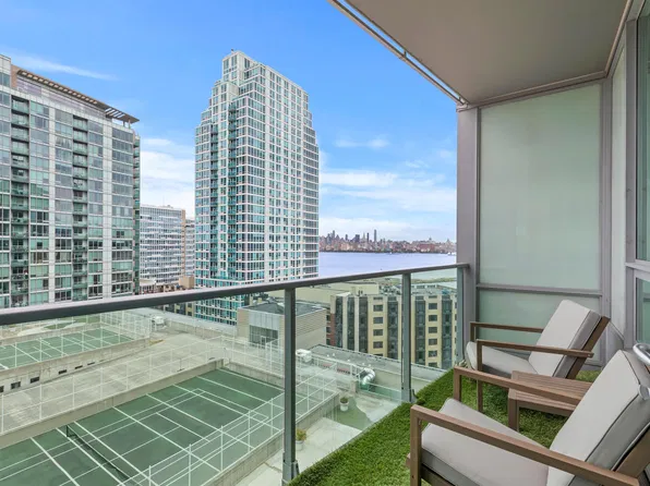 20 Newport Pkwy, Jersey City, NJ