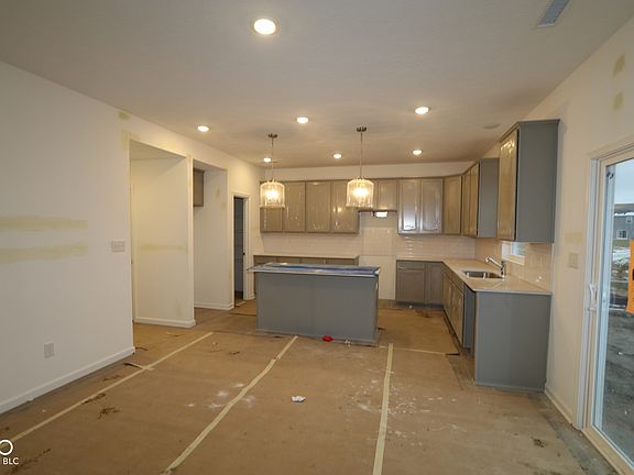 2nd image of 6209 Paperbark Way