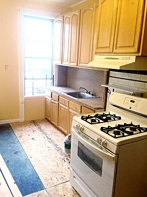 Rented by Ridgewood Realty Group | media 9