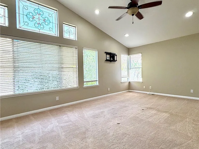 256 Ocho Rios Way — Photo 15