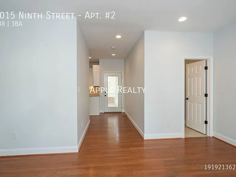 1015 9th St #2 — Photo 5