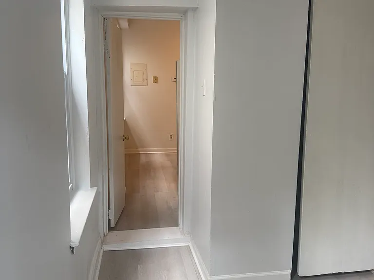 2047 Fitzwater St #2 — Photo 6