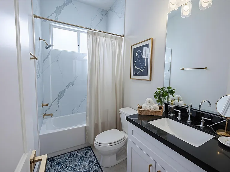 5906 Saint Augustine St #F — Photo 33