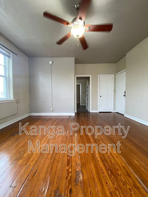 Building Photo - 523 24th St #8