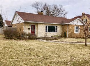 126 S Locust St, Manteno, IL 60950