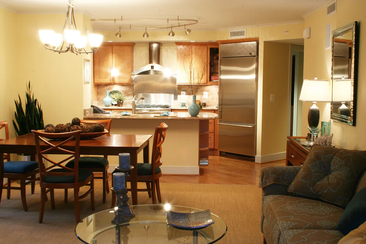 Building Photo - 1325 Pierce St #304