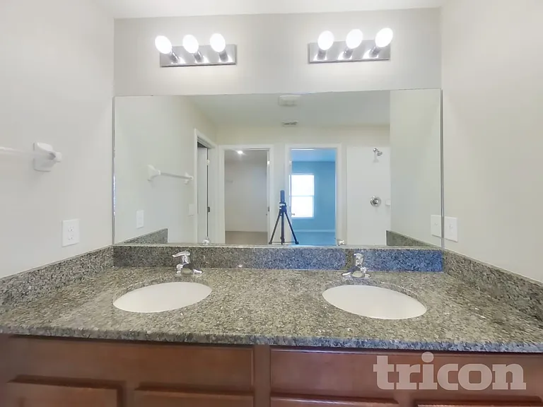 10410 Fairy Moss Ln — Photo 9