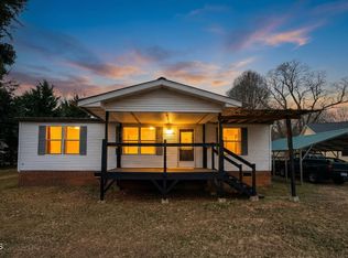 128 N State St, Haw River, NC 27258