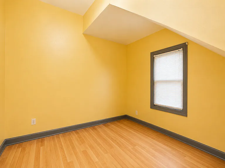 3213 S Green St #1 — Photo 8