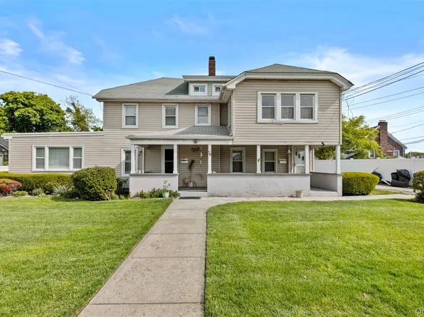 76 Solomon Avenue, Inwood, NY 11096