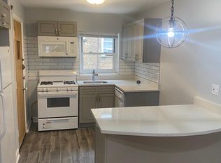 7363 N Ridge Blvd #2D, Chicago, IL 60645