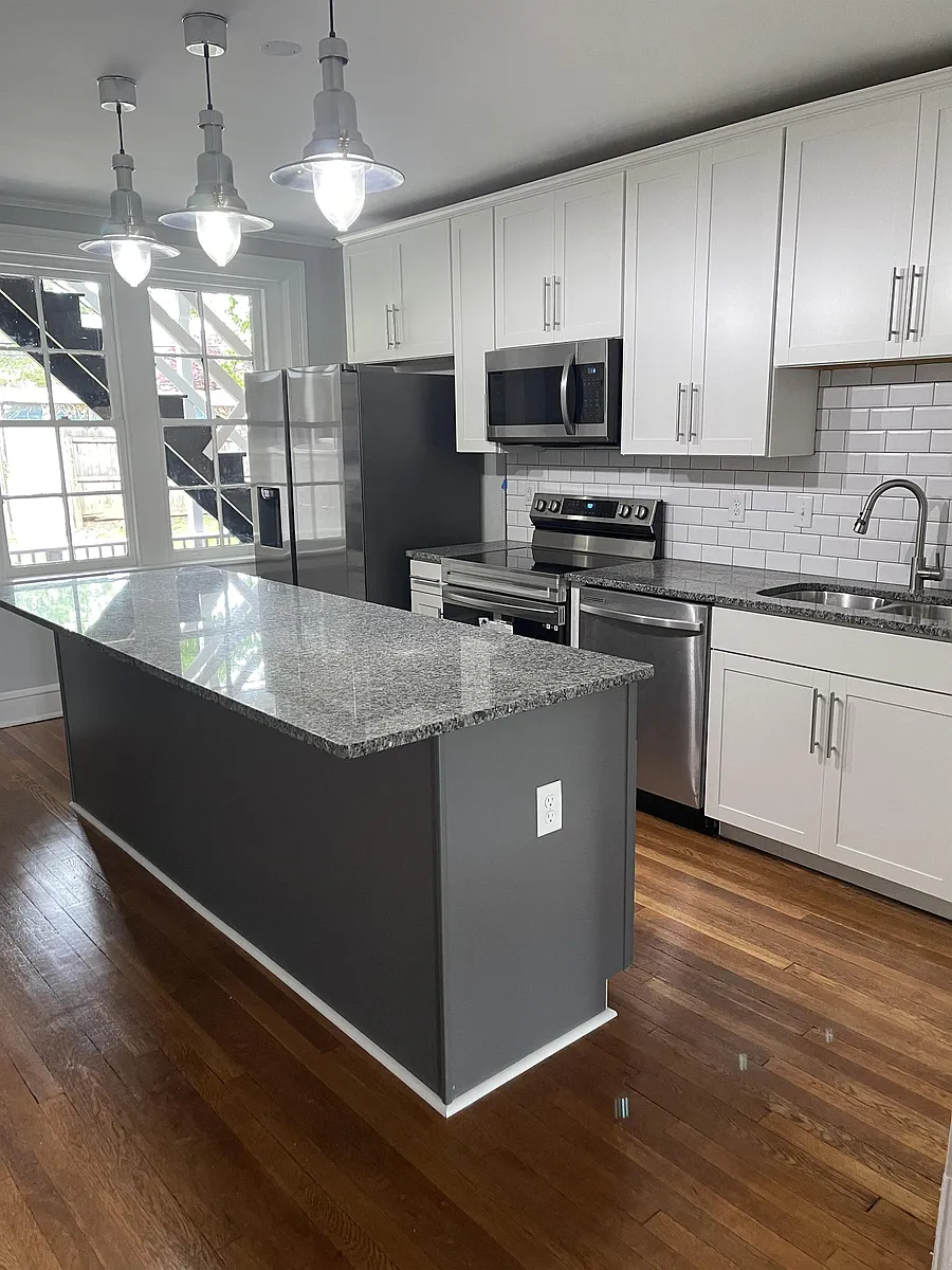 Building Photo - 3406 Park Ave #5