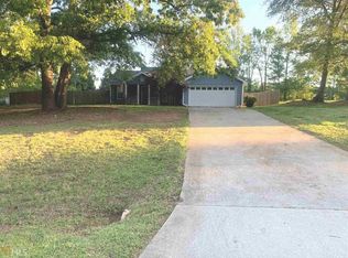 30 Glynn Isle Dr, Covington, GA 30016